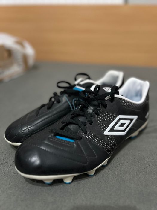 Нови бутонки Umbro