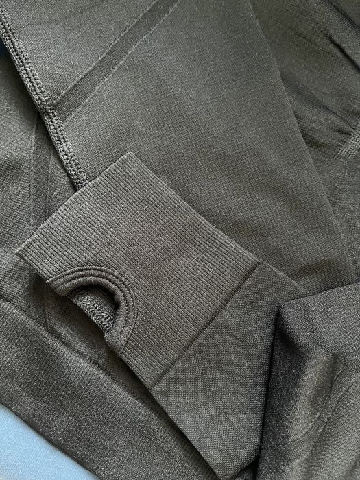 Спортивный топ