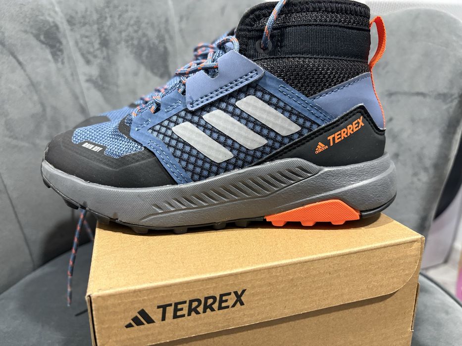 Детски зимни обуеки Adidas terrex