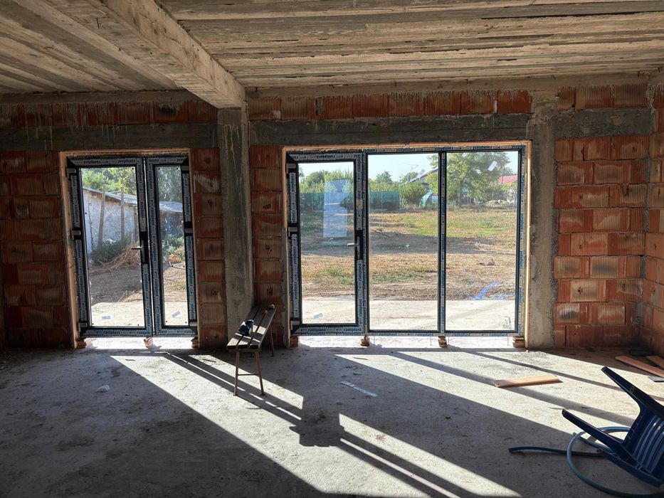 Casă P+M modernă la roșu