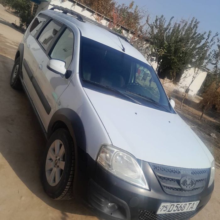 Lada largus sotiladi yili 2018 probeg 445ming holati yaxshi