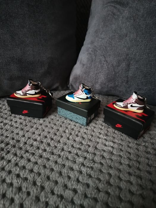 Jordan 1 Travis Scott breloc