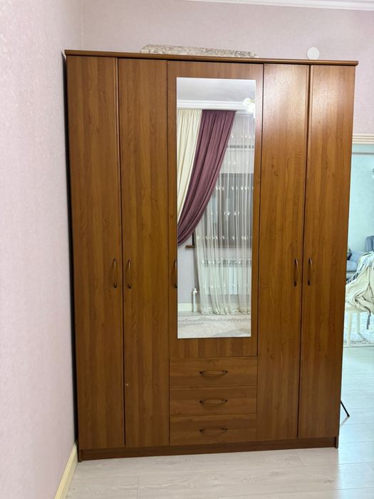 Продается шкаф в хорошем сост.