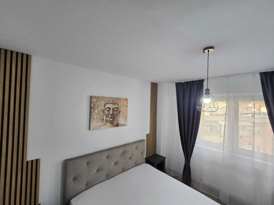 Apartament 3 camere centru-vis vis de River Plazza Mall