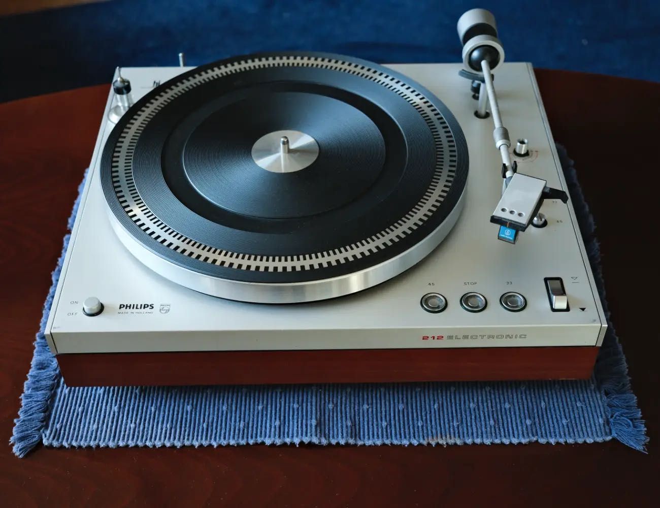 Philips GA 212 – колекционерски грамофон, Made in Holland