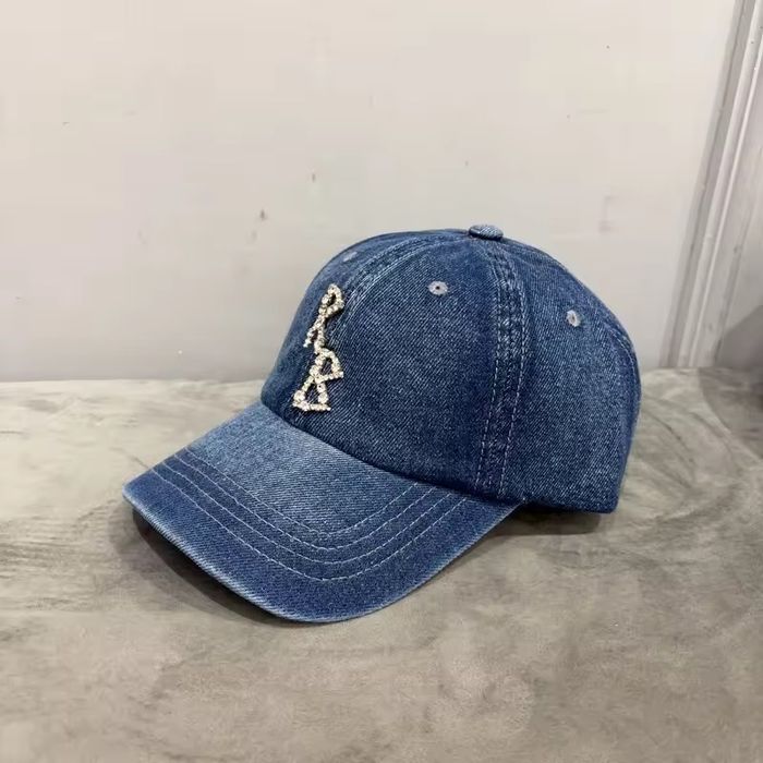 Дънкова шапка с лого