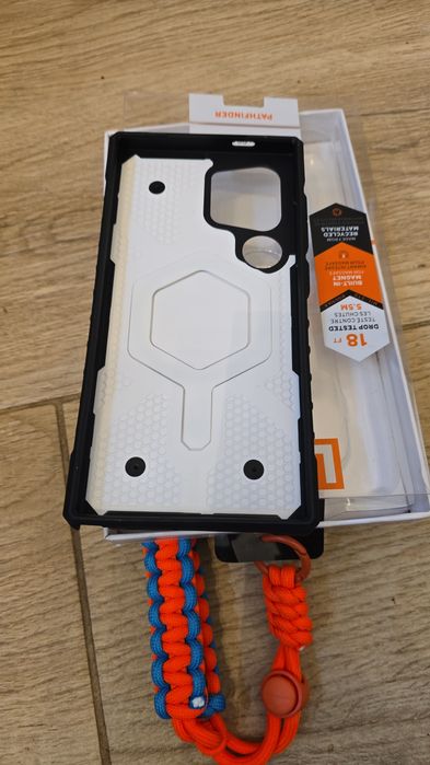 Vând husa s24 ultra UAG (URBAN ARMOUR GEAR)