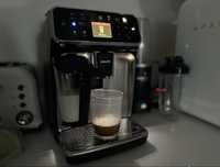 Espressor automat, aparat de cafea Philips LatteGo seria 5400 impecabi