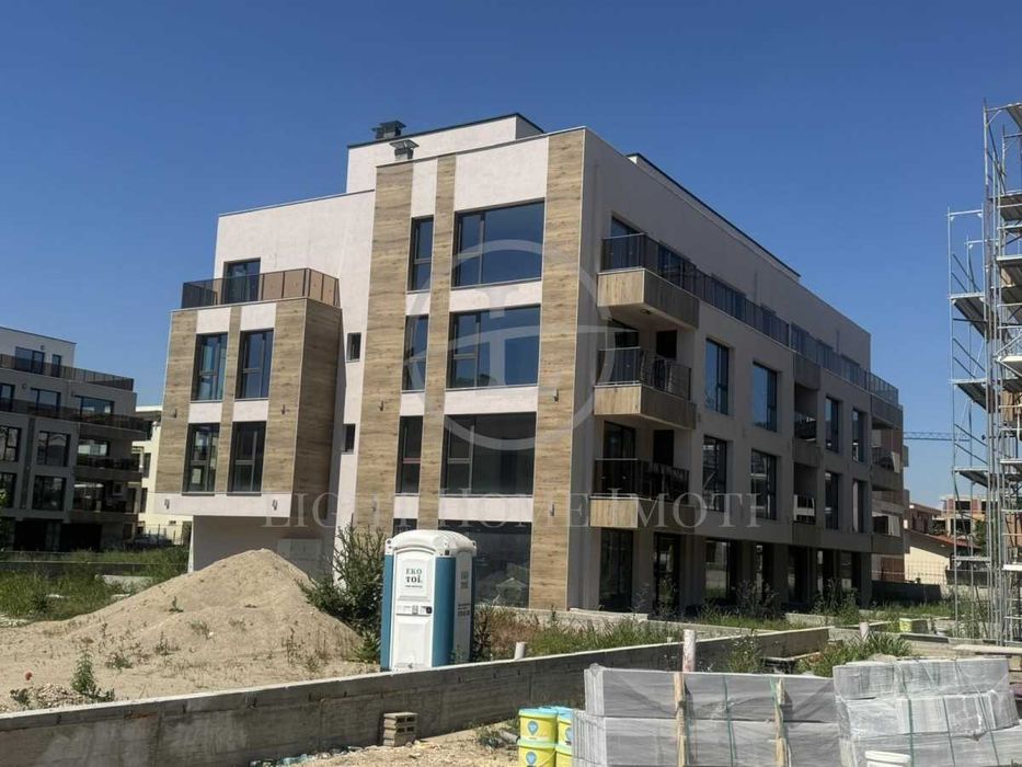 Продава се Двустаен апартамент в Пловдив, Христо Смирненски - 70 кв.м за 1093 €/кв.м - Снимка #1