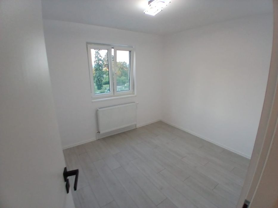 Apartament 3 camere decomandat ultracentral