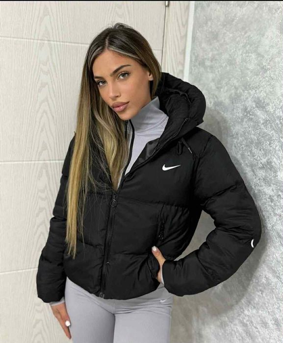 Nike Дамски Якета (С-Л) Различни Цветове