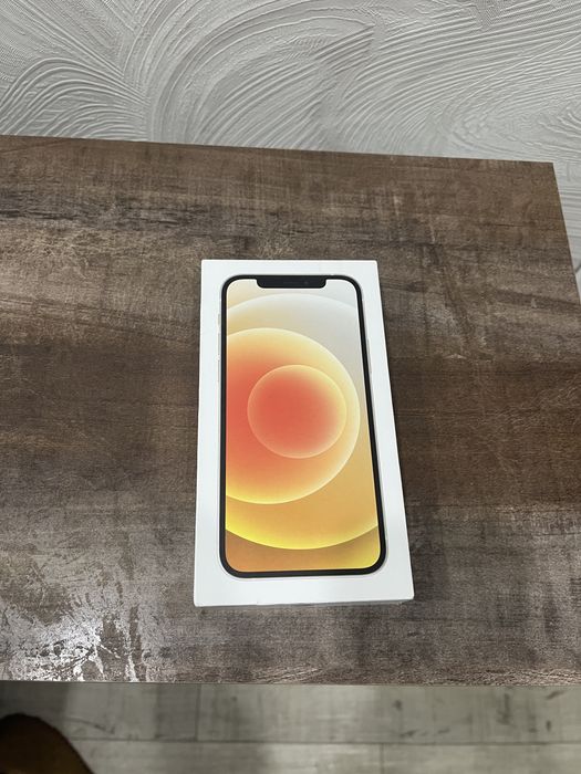 Продаю iphone 12 white 128 gb