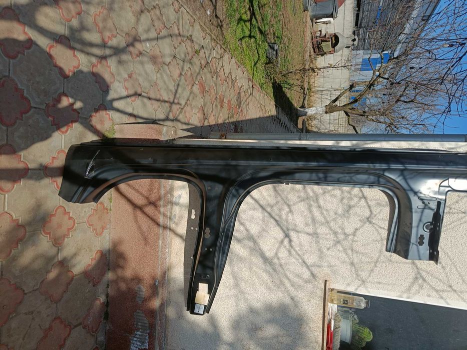 Prag stanga, nou original Audi A5 2011 - 5 usi