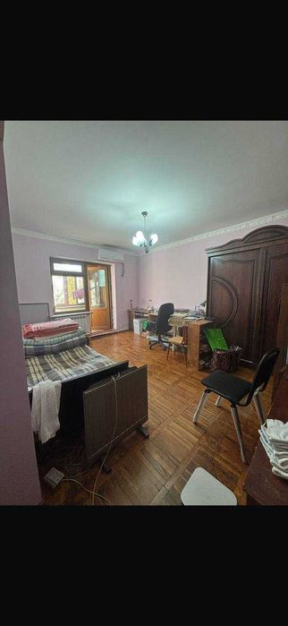 Продам 1 комнатную на 2 этаже Кирпичный дома ор-р 4 Микрорайон