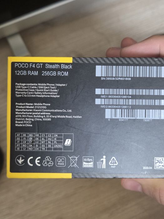 Vând telefon Poco F4 Gt