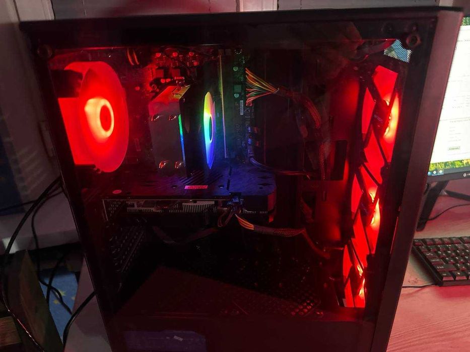 Игровой кейс 10 поколения / Core i5 10400f + 16gb ddr4 + rx 580 8gb
