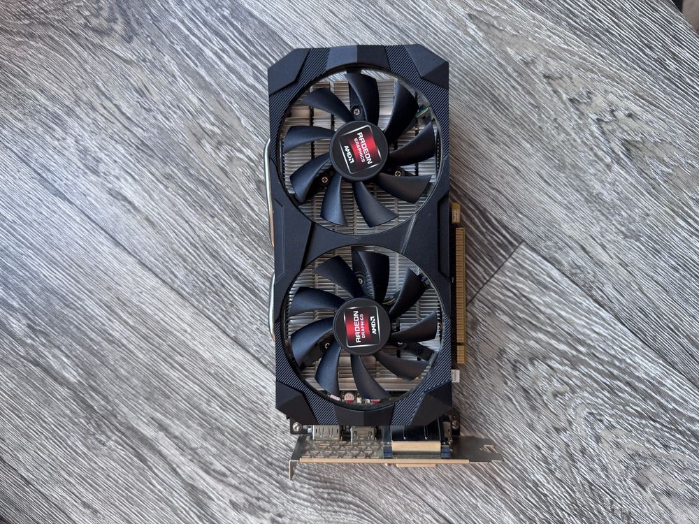 Дънна платка Amd с видео карта