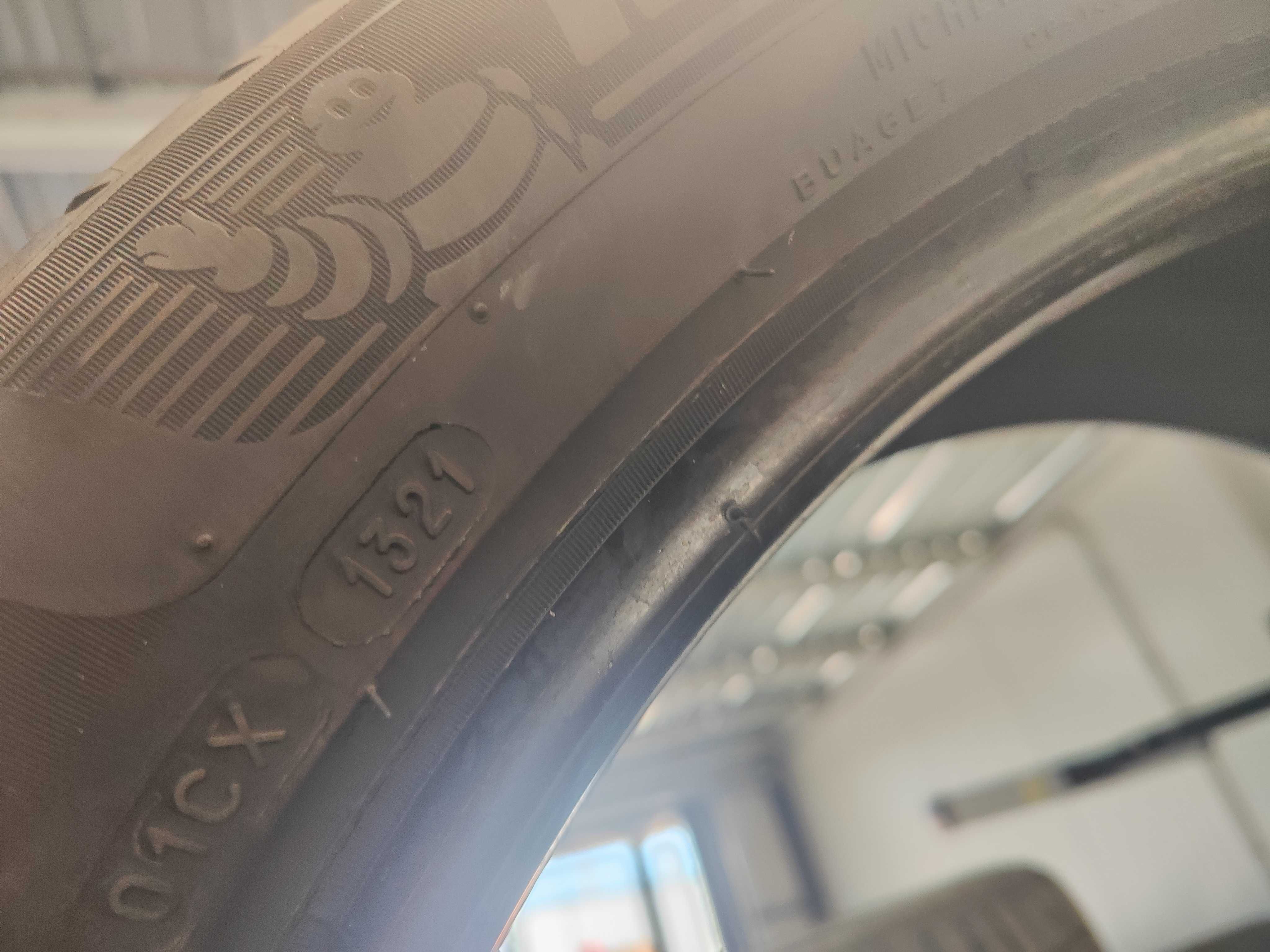 4бр.летни гуми 235/50/19 Michelin