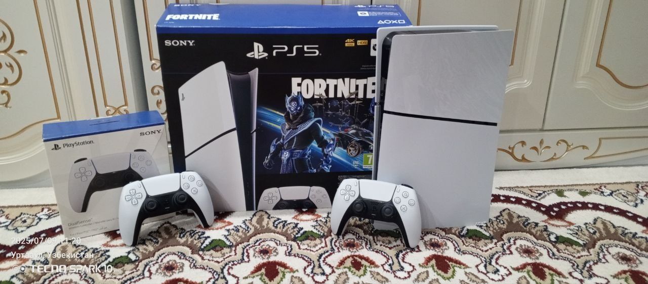 Продам Playstation 5 Slim 2 Джойстик 1 ТБ состояние как новый