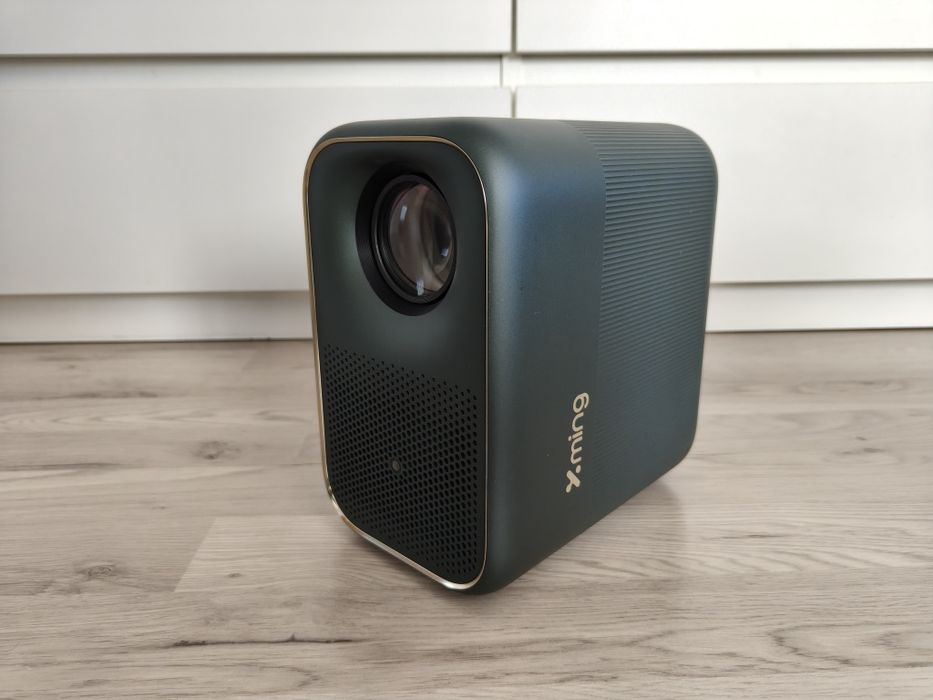 Proiector Smart NOU Formovie Xming Page One