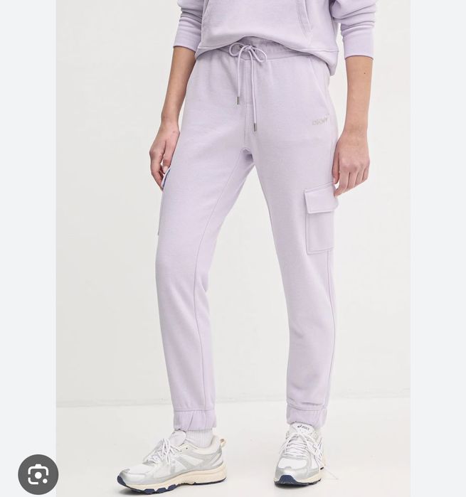 Оригинални спортни панталони DKNY