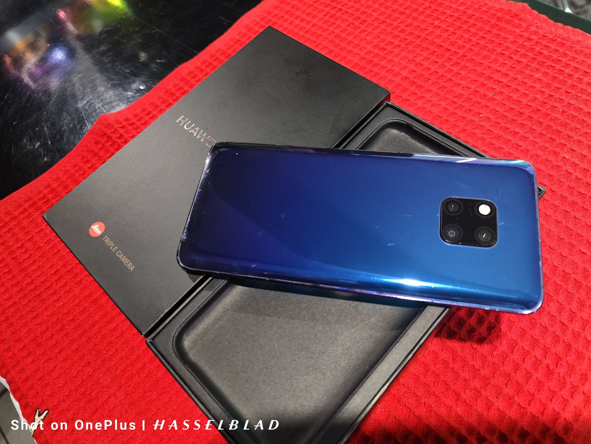 Huawei Mate 20 Pro Twilight 128GB/6GB изряден без забележки отключен