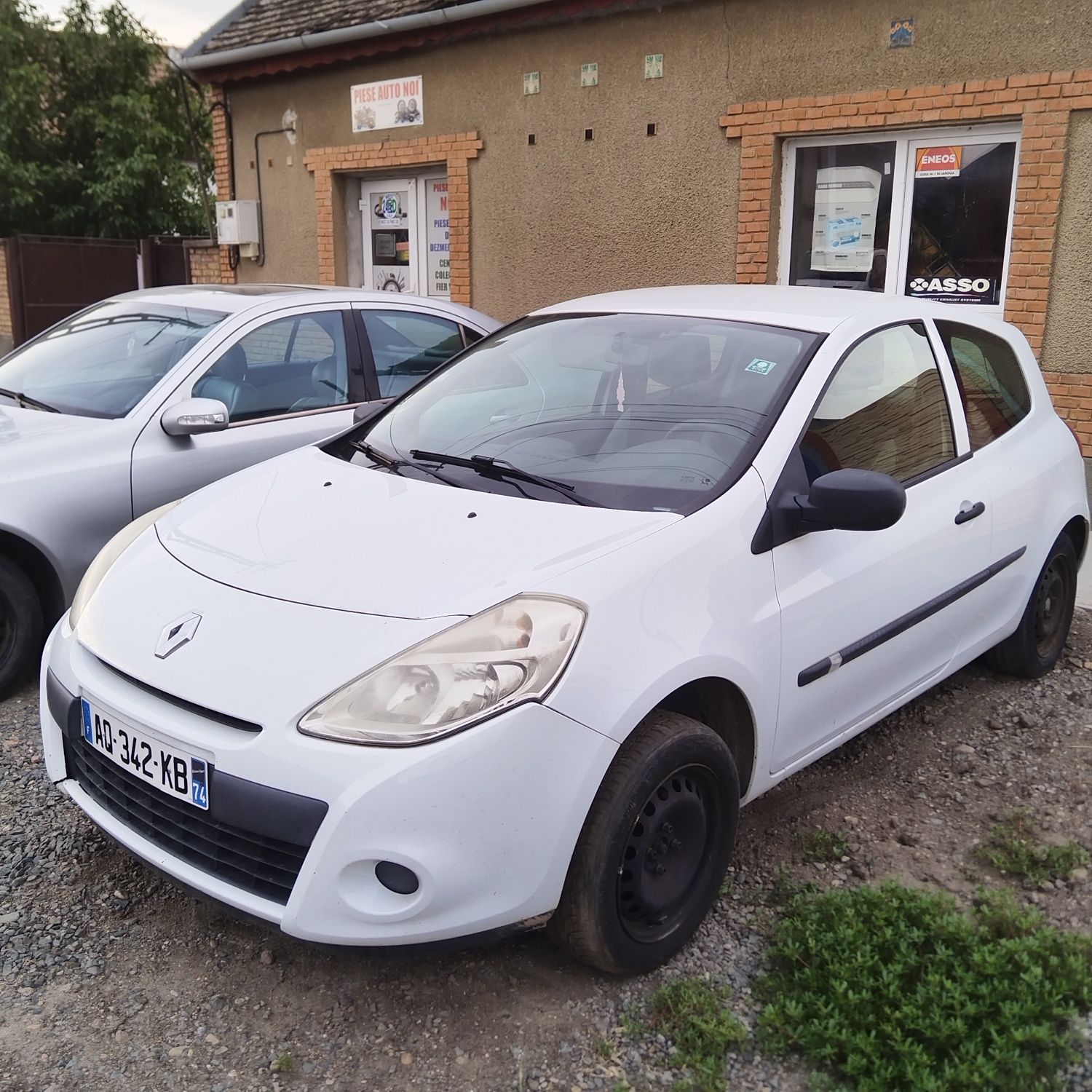Aripa stanga/dreapta Renault Clio 3 Facelift an 2009-2015