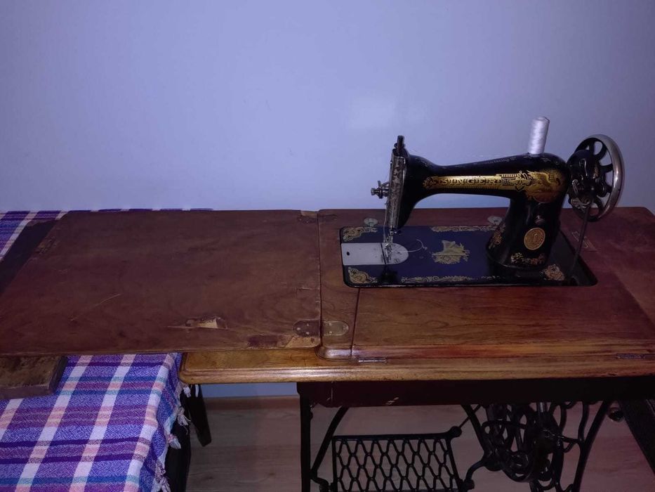 Masina de cusut vintage Singer