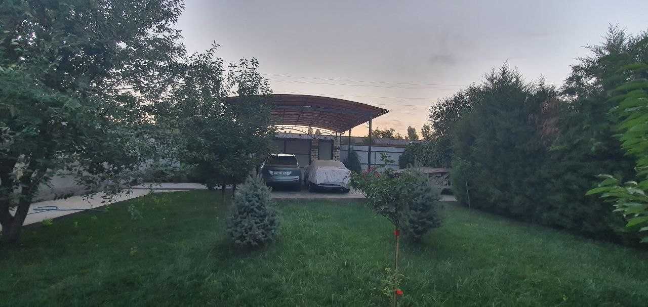 Ховли   сотилади