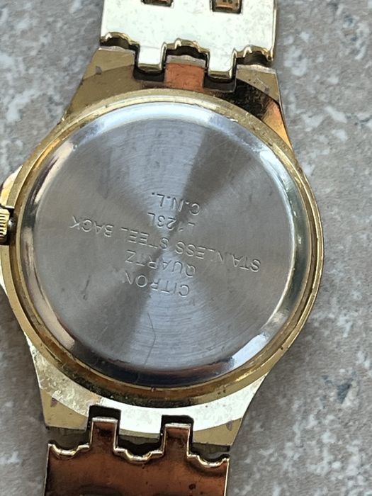 Citron Watch Vintage