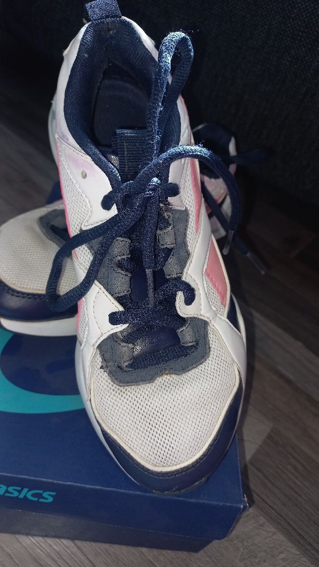 Детски маратонки ASICS