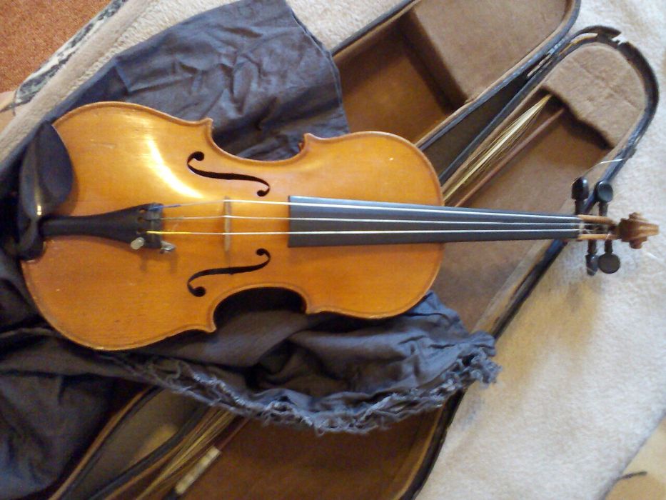 Стара цигулка за ценители
