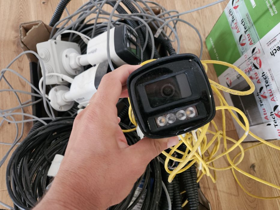 Sistem Supraveghere Video NVR Dahua 8 canale + 3 camere Dahua + UPS