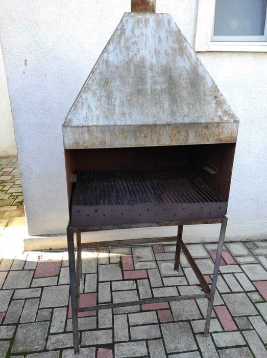 gratar gradina cu cos de fum detasabil