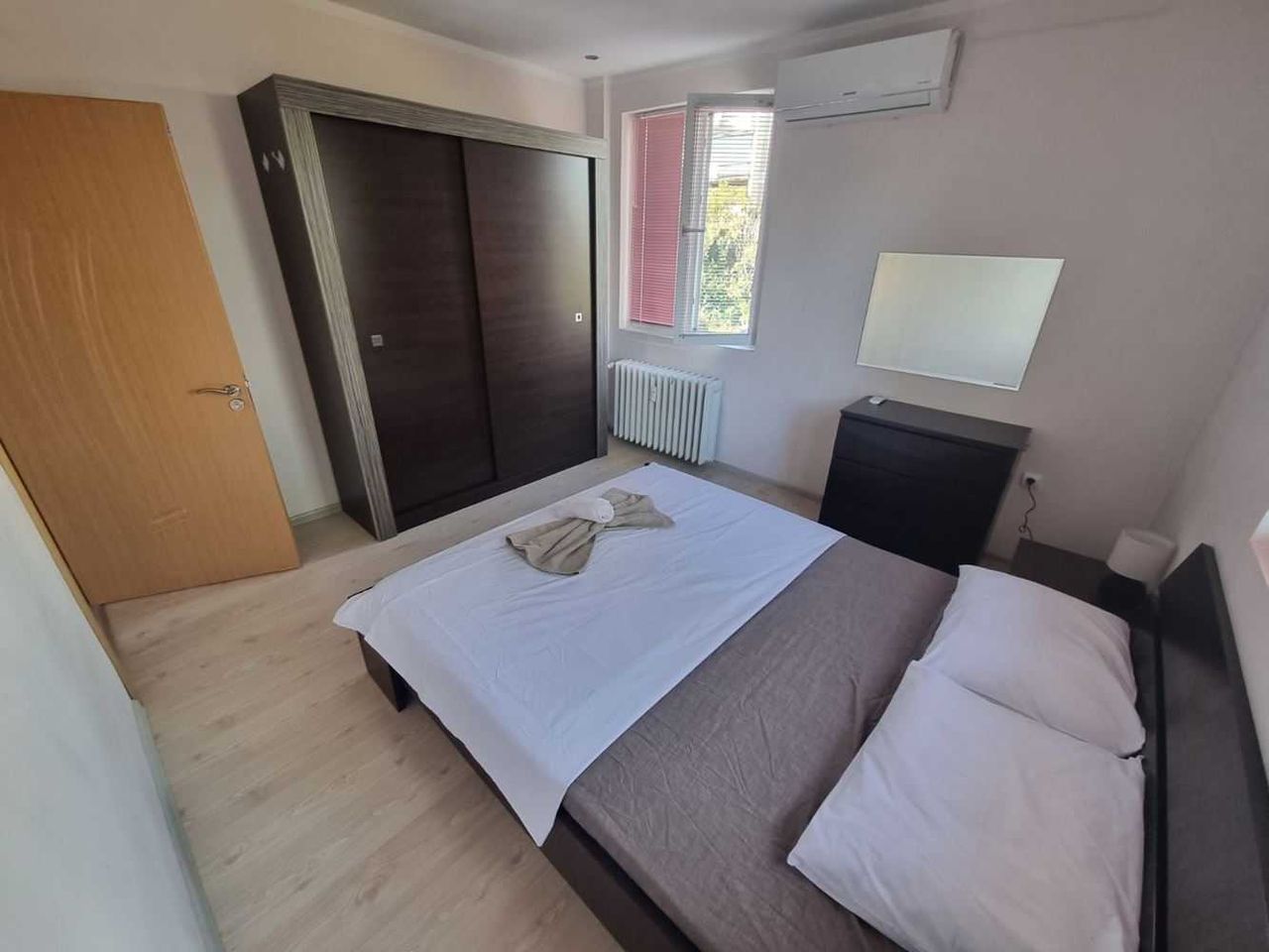 Дава се под наем Тристаен апартамент в Пловдив, Кършияка - 110 кв.м за 550 € - Снимка #19