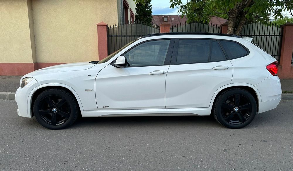 Vând BMW X1 M pachet