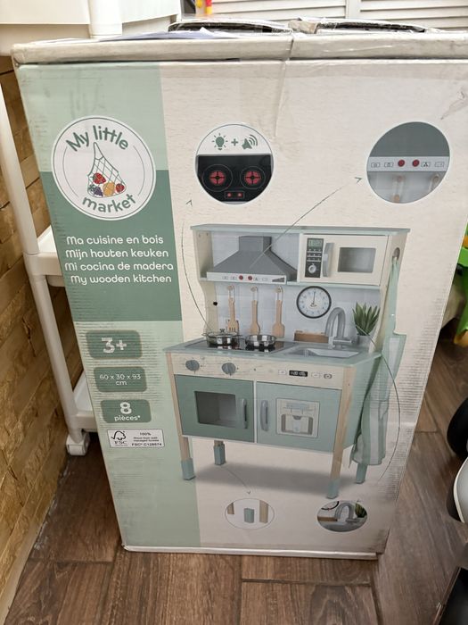 Bucatarie lemn, noua, in cutie