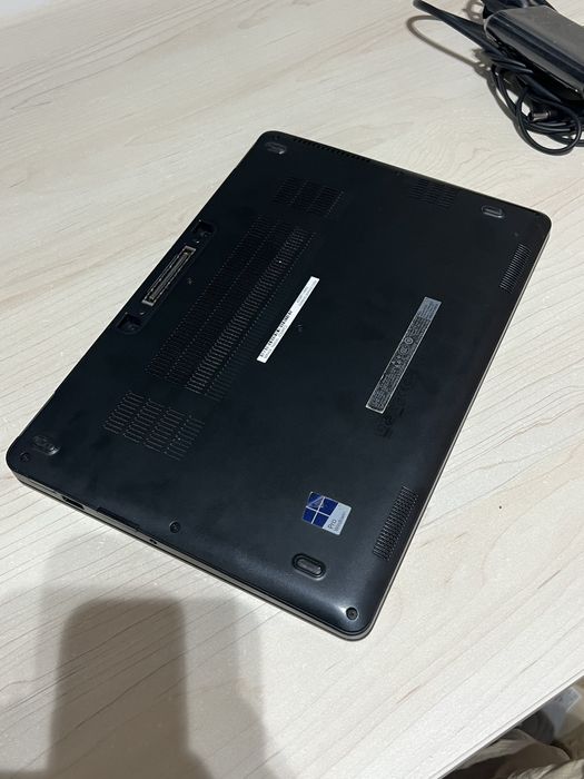 Dell Latitude E7270 Ultrabook i5