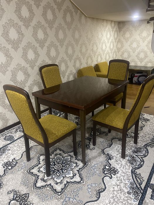 Диван Стол Стулья сотилади