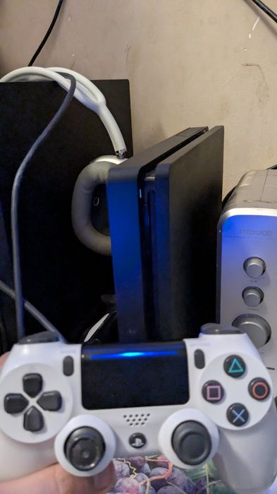 Только один день ps4 slim 500гб с аккаунтами