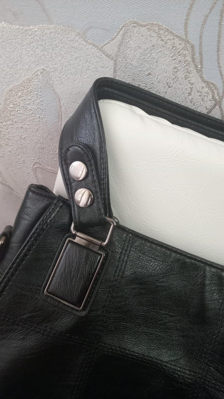 Продам женскую новую сумку