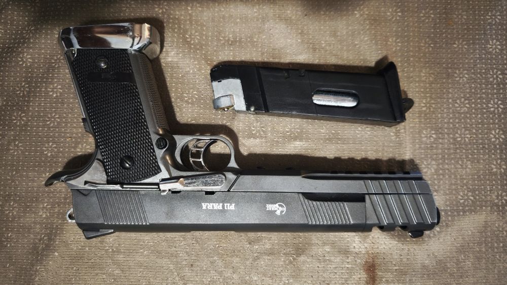 Въздушен пистолет Umarex Combat Zone P11 Para 6мм CO2