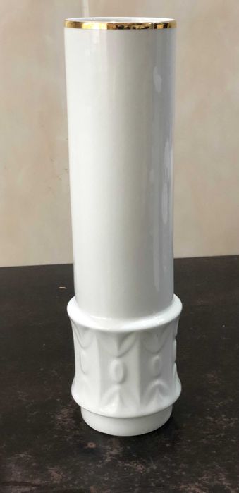 Vaza alba din portelan Bareuther Bavaria Germany, anii `70.