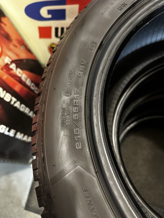 215/55 R17 98V XL - Goodyear UltraGrip Performance 8 M+S Oferta