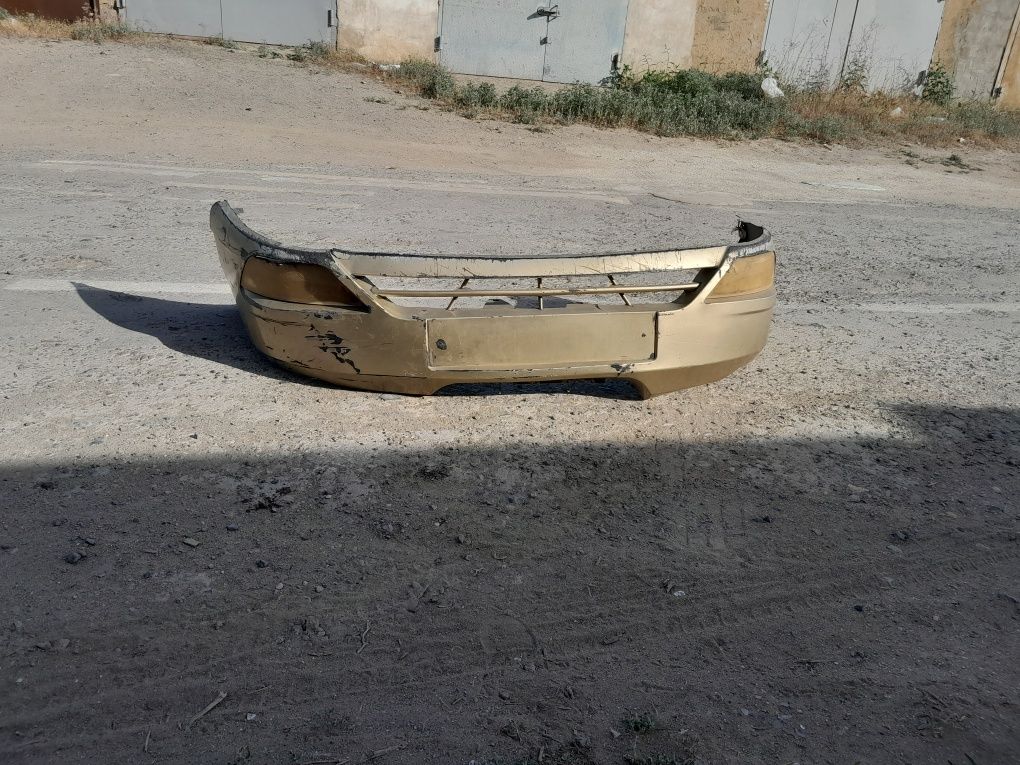 Продаётся бампер передний