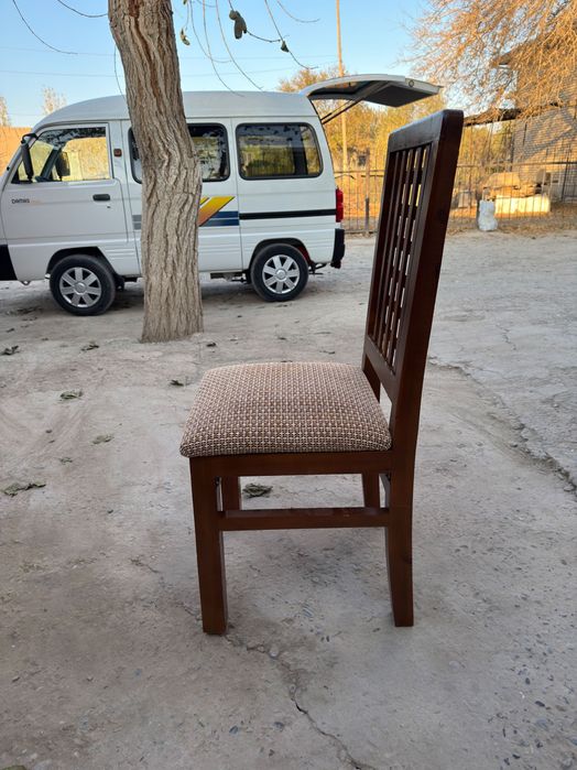 Yog’ochdan yasalgan eski va yangi KURSILAR