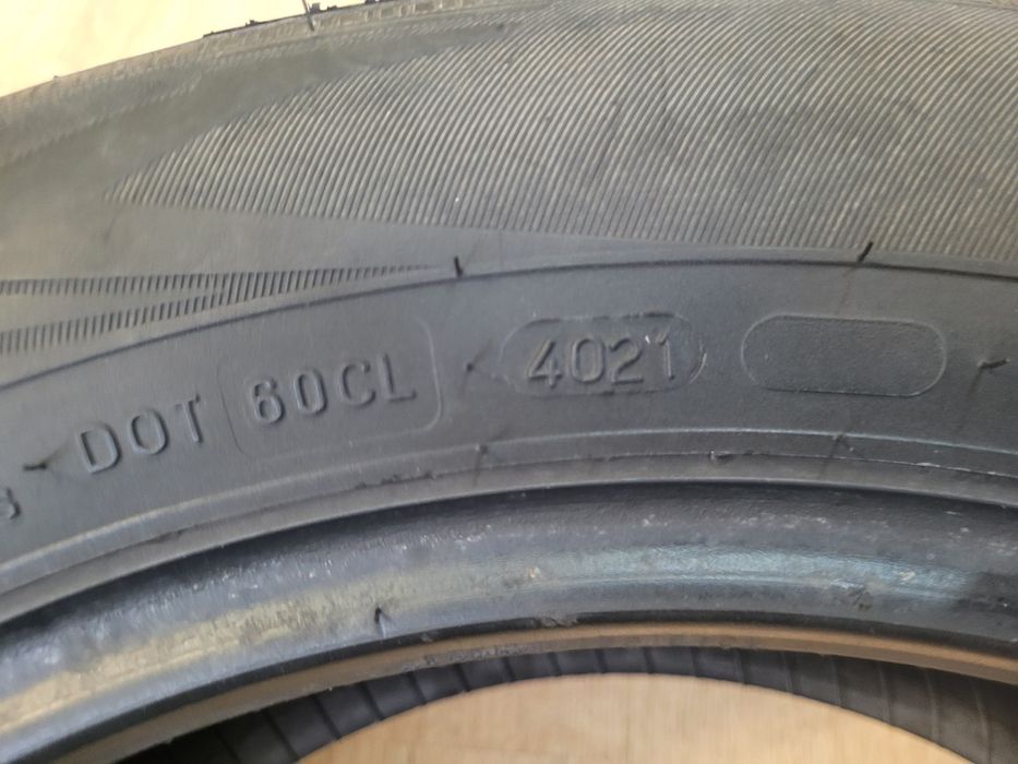 Продавам 2 зимни гуми 16 ски