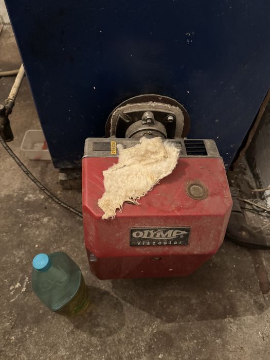 Нафтова инсталация за отопление -котле и съд за съхранение н нафата .