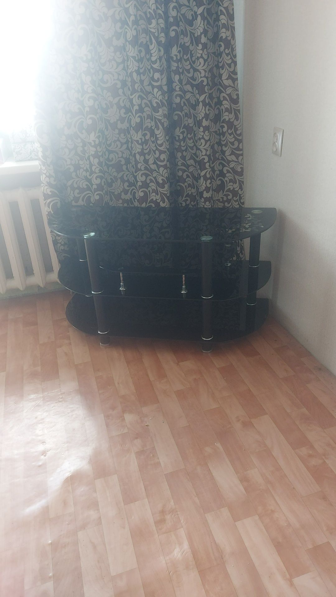 Линолеум б/у на зал
