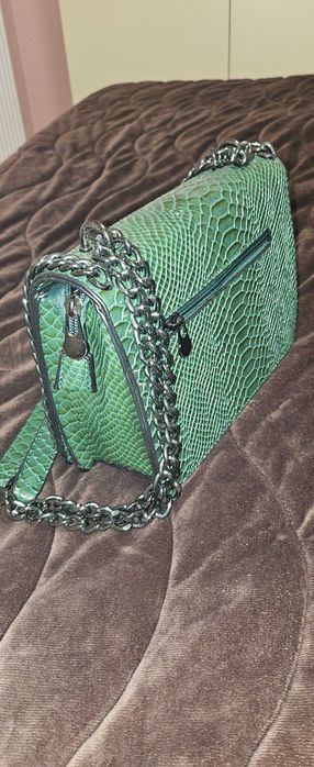 Малки дамски чанти, без забележки като нови